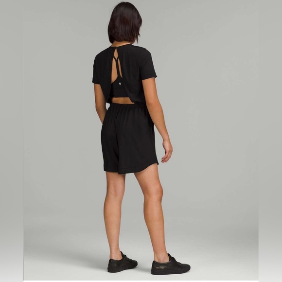 Lululemon Lightweight High-Neck Romper Shorts Onsie Black Size 12 Retired 2022